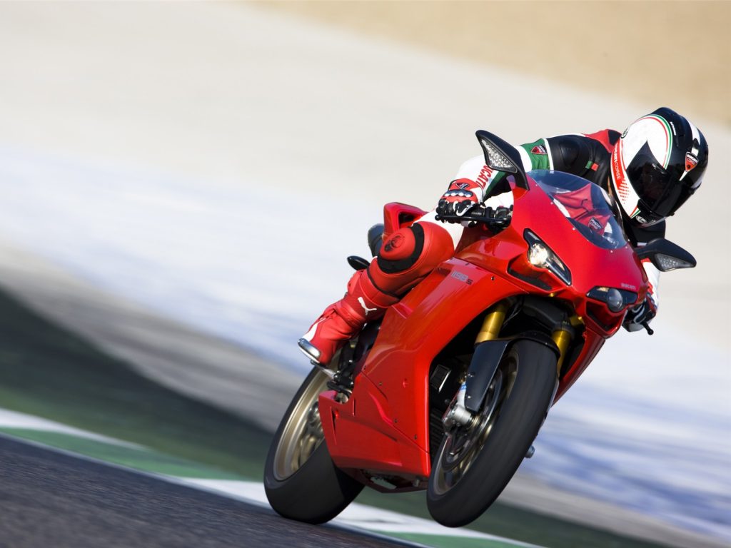 Superfast Sports Rider Ducati 1198 Hd Wallpaper