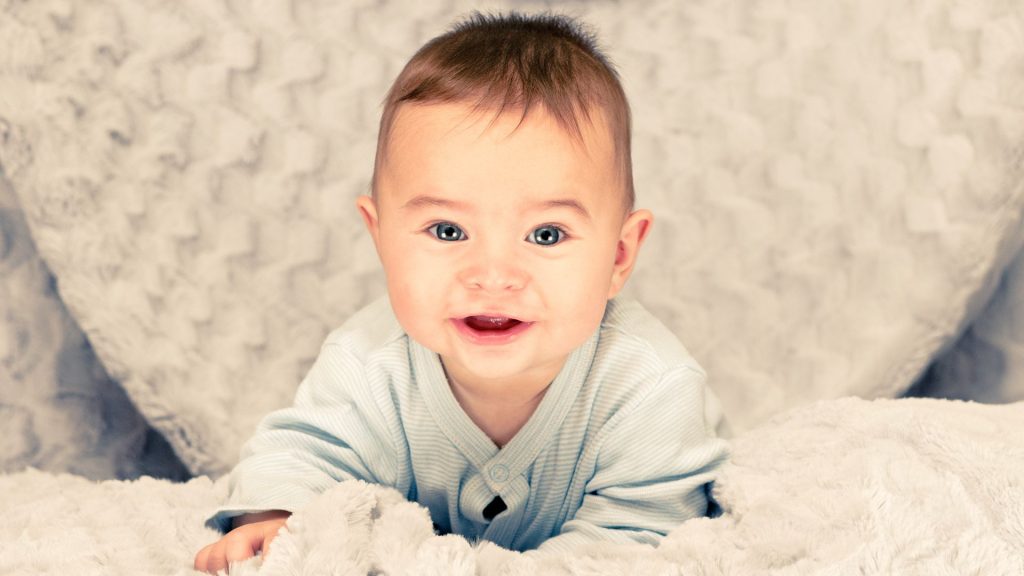 Cute Smiling Baby Boy Fhd Wallpaper