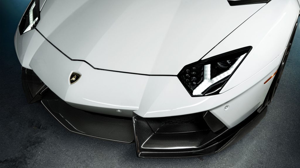 Elegant Whit Front View Lamborghini Huracan Adv1 5k Uhd Wallpaper