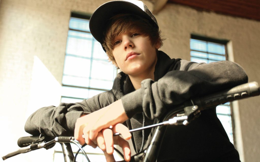 Hollywood Star Justin Bieber Good Looking Handsome Fhd Wallpaper