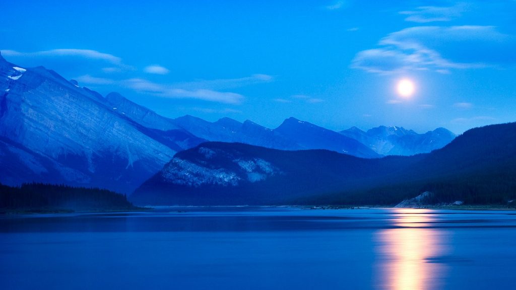 Bluish View Of Moonrise Spray Lakes Reservoir Alberta Canada Fhd Wallpaper