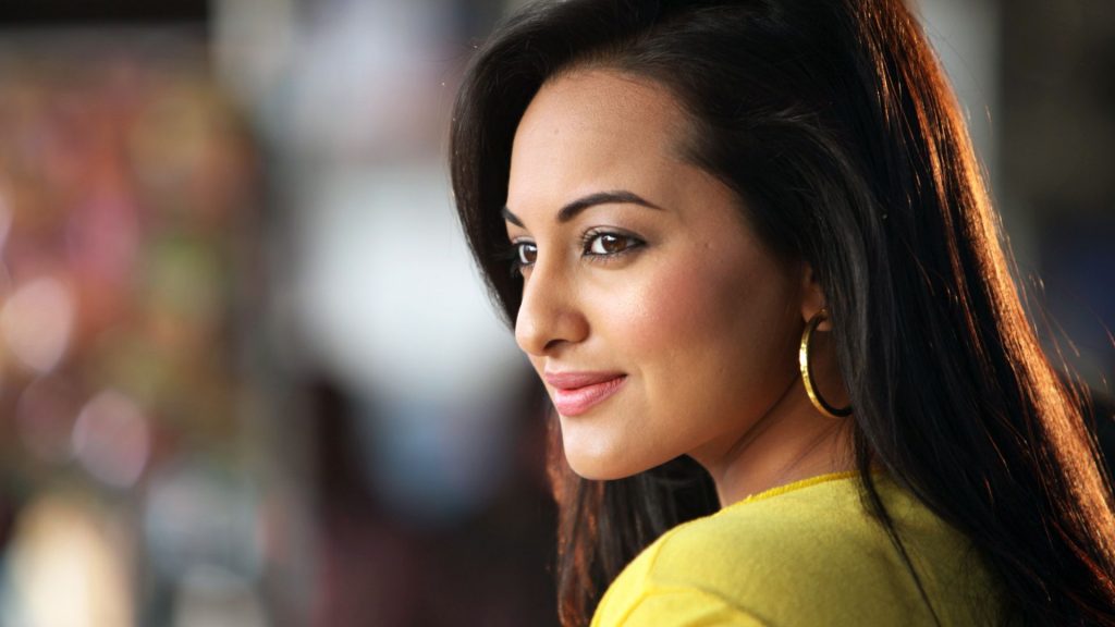 Charming Sonakshi Sinha Fhd Wallpaper