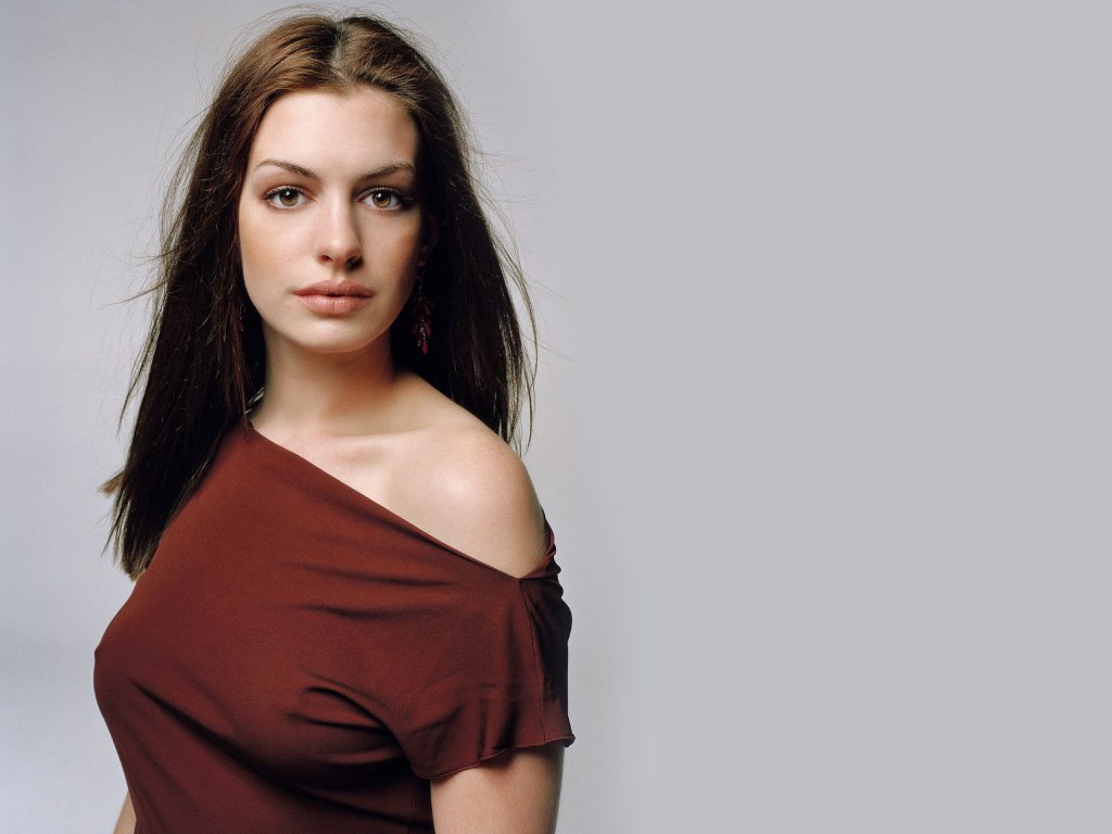 Hot Anne Hathaway In Red Fhd Wallpaper