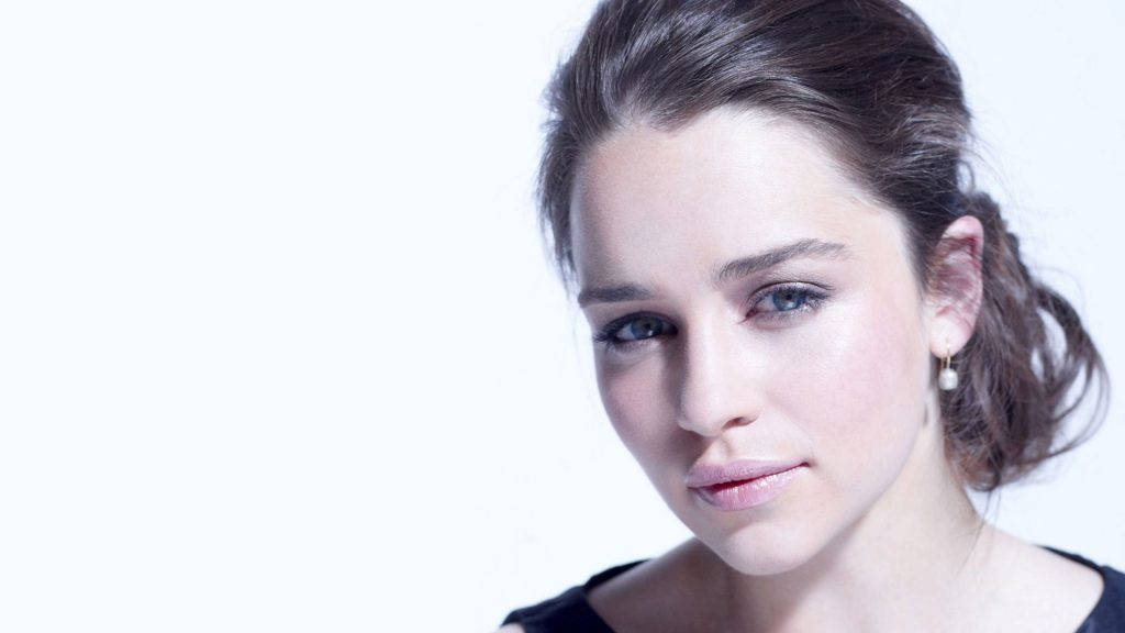 Pretty Emilia Clarke Fhd Wallpaper