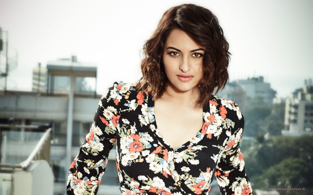 Sonakshi Sinha Stylish Look Fhd Wallpaper